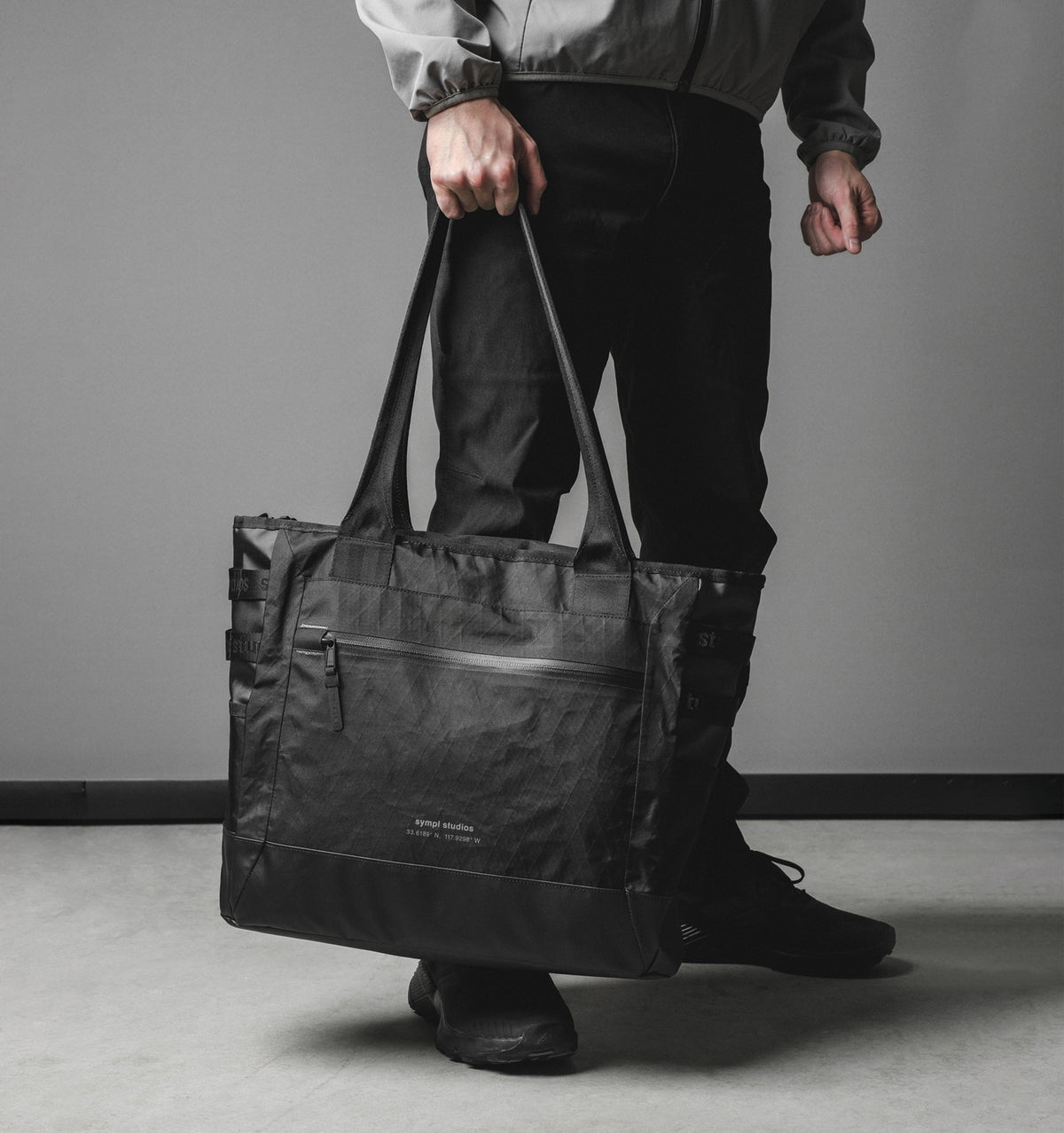 Sympl 16" All Terrain Tote 20L - Black