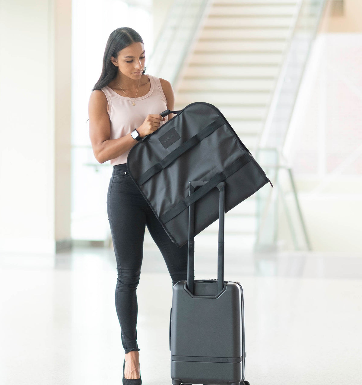 Nomatic Garment Bag - Black