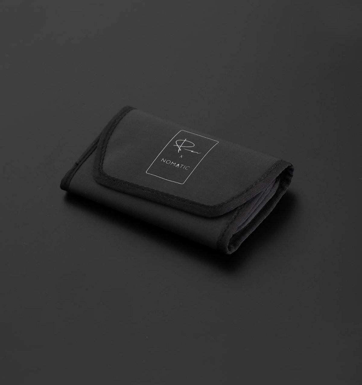 Nomatic McKinnon Memory Card Case - Black