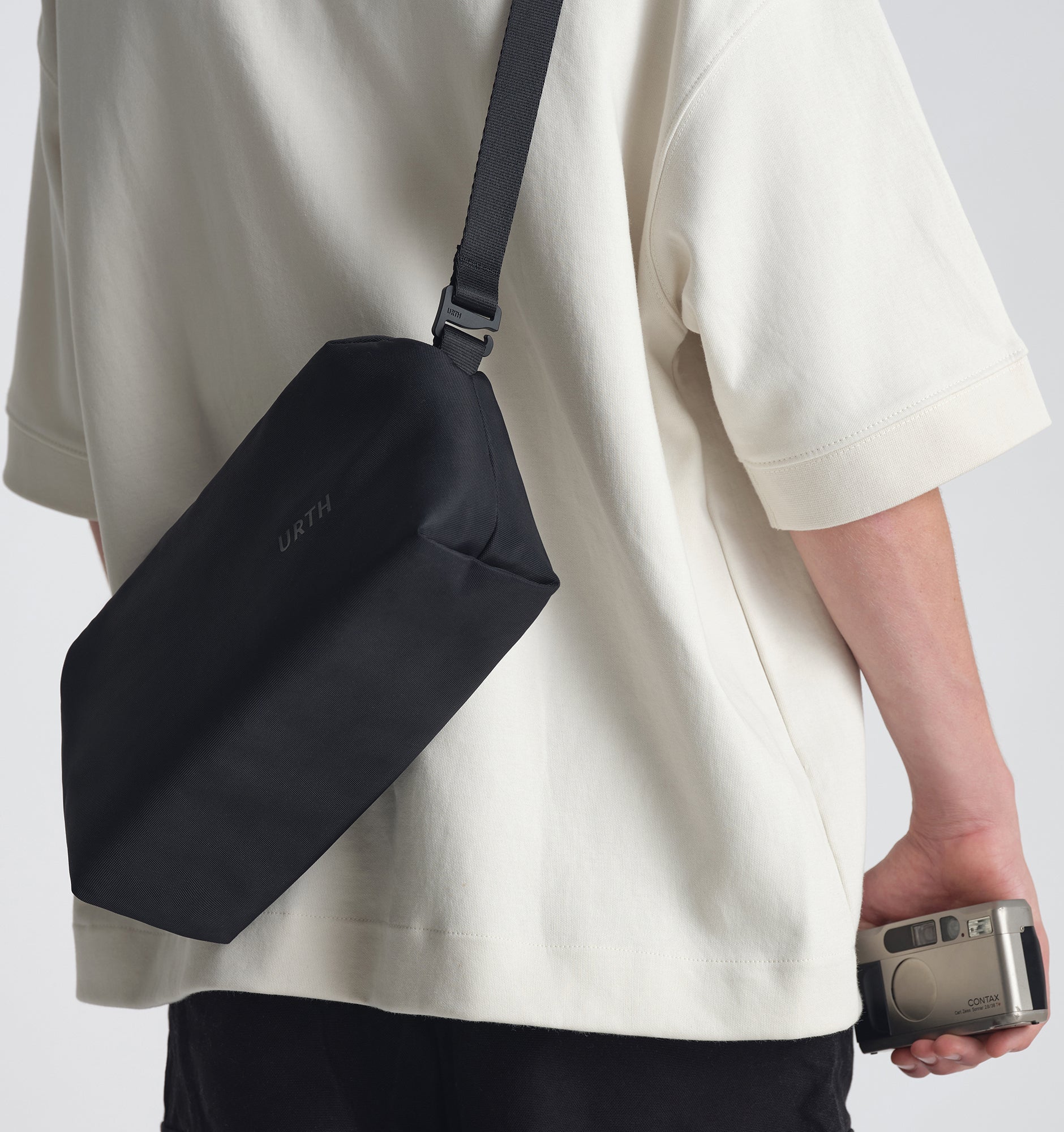 Urth Dolomite Crossbody Camera Sling