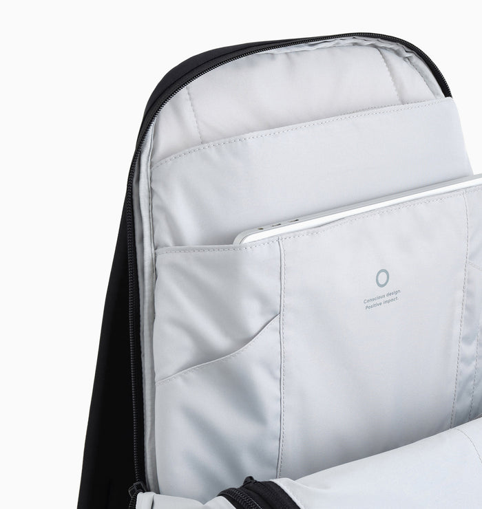 Urth Norite Backpack 15" 24L - Black